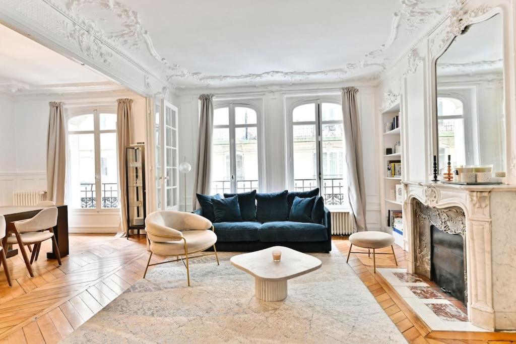 Appartement Haussmannien 17Eme Arrondissement ปารีส ภายนอก รูปภาพ