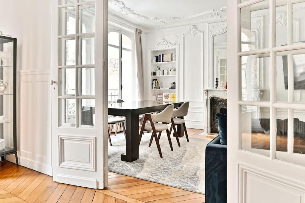 Appartement Haussmannien 17Eme Arrondissement ปารีส ภายนอก รูปภาพ